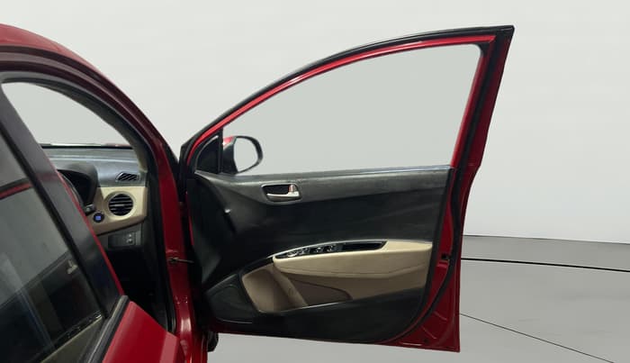 2014 Hyundai Xcent SX AT 1.2 (O), Petrol, Automatic, 44,934 km, RHS Front Door