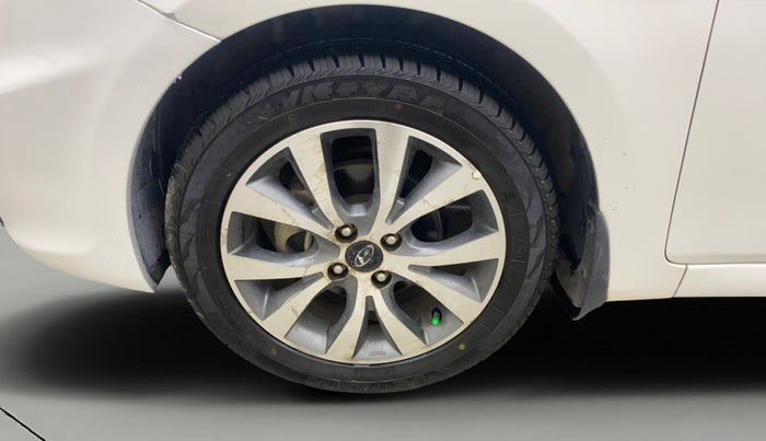 2014 Hyundai Verna FLUIDIC 1.6 CRDI SX, Diesel, Manual, 73,918 km, Left Front Wheel