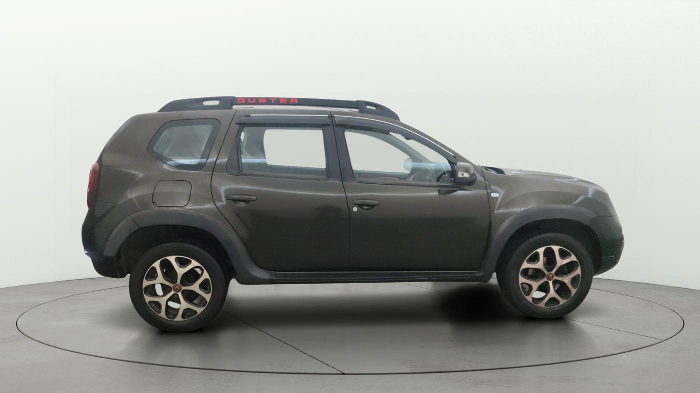 2021 Renault Duster RXS 1.3 TURBO PETROL MT, Petrol, Manual, 25,708 km, Right Side View