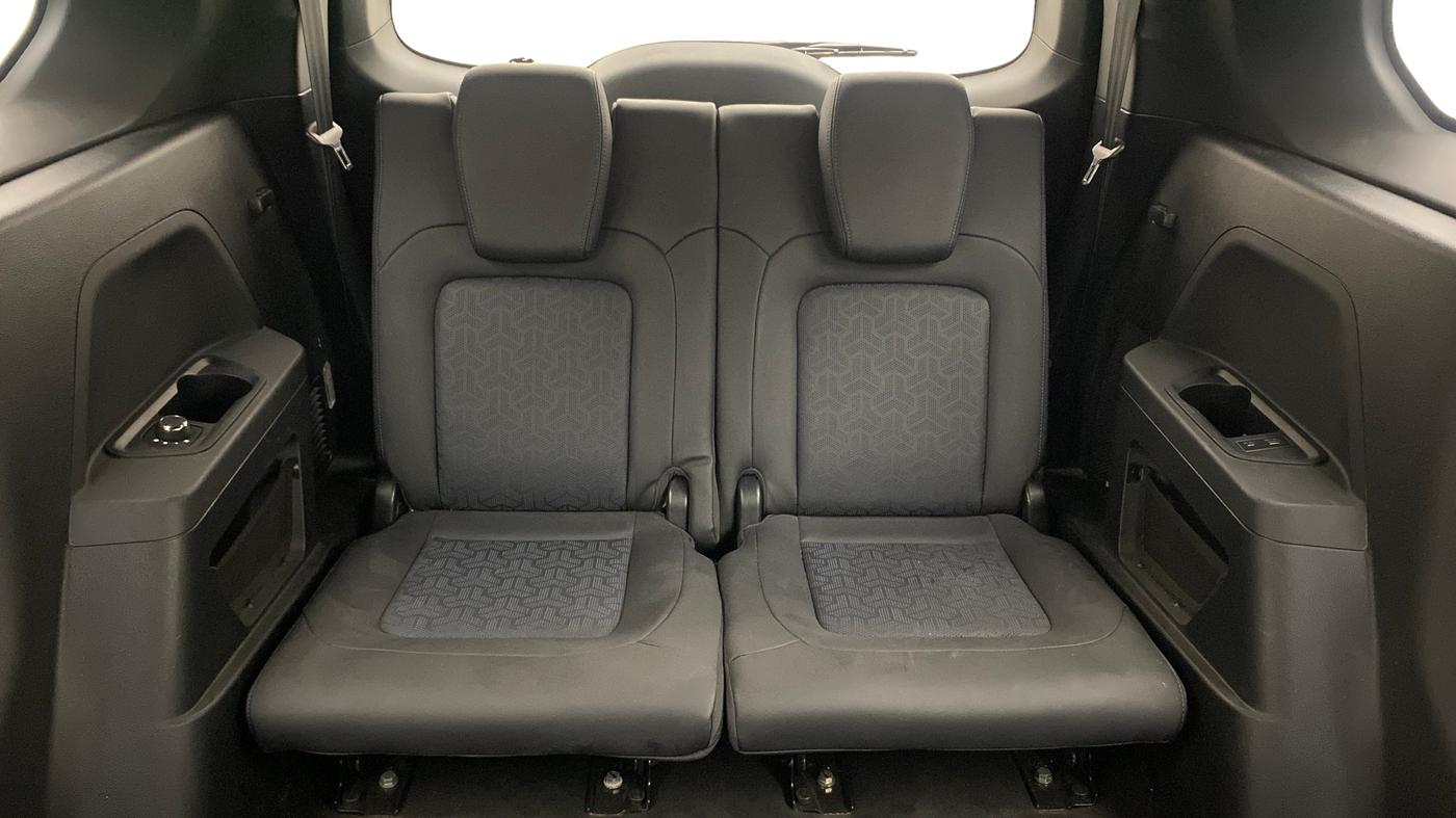 2023 Tata Safari XZA PLUS O DARK EDITION, Diesel, Automatic, 32,661 km, Third Seat Row ( optional )