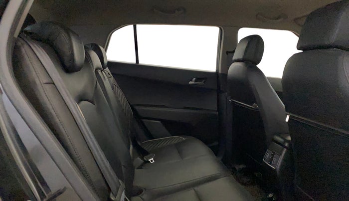 2016 Hyundai Creta SX PLUS 1.6 PETROL, Petrol, Manual, 98,579 km, Right Side Rear Door Cabin