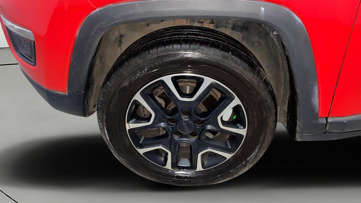 2020 Jeep Compass TRAILHAWK (O) 2.0 4X4, Diesel, Automatic, 1,37,802 km, Left Front Wheel