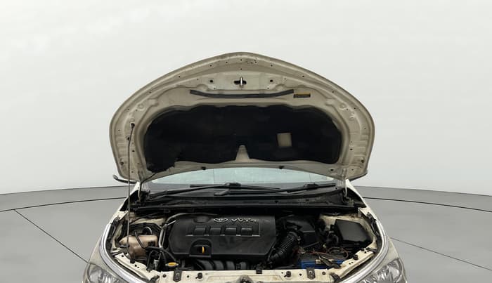 2014 Toyota Corolla Altis J PETROL, Petrol, Manual, 1,04,461 km, Open Bonet