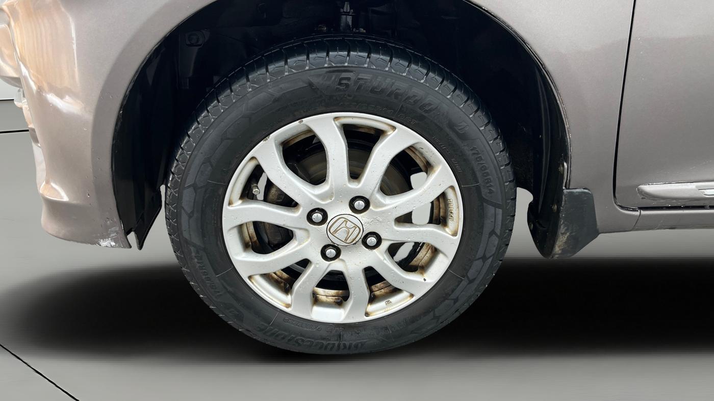 2015 Honda Amaze 1.2L I-VTEC VX AT, Petrol, Automatic, 86,211 km, Left Front Wheel