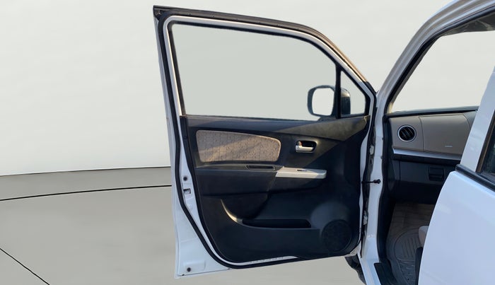 2015 Maruti Wagon R 1.0 VXI, Petrol, Manual, 88,204 km, LHS Front Door