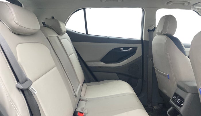 2025 Hyundai Creta 1.5 S (O) MPi iVT, Petrol, Automatic, 3,050 km, Right Side Rear Door Cabin