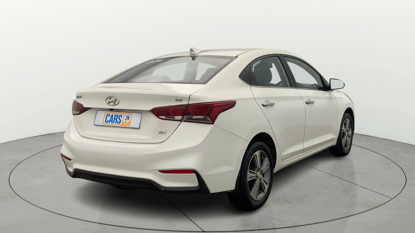 2018 Hyundai Verna 1.6 VTVT SX O, Petrol, Manual, 30,060 km, Right Back Diagonal