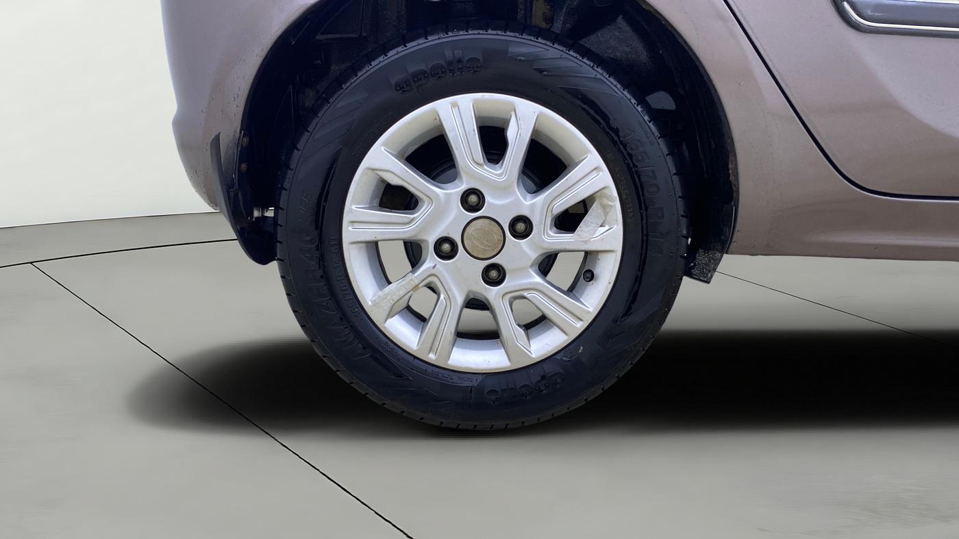 2017 Tata Tiago XZ(O) PETROL, Petrol, Manual, 90,426 km, Right Rear Wheel