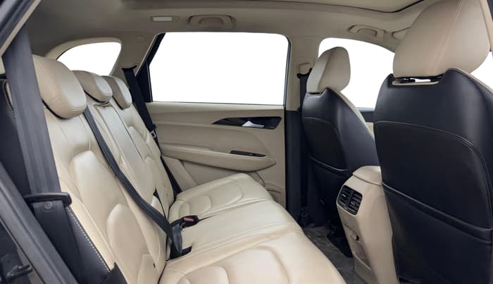 2021 MG HECTOR SHARP 1.5 DCT PETROL, Petrol, Automatic, 44,913 km, Right Side Rear Door Cabin