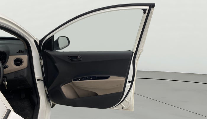 2018 Hyundai Grand i10 MAGNA AT 1.2 KAPPA VTVT, Petrol, Automatic, 49,574 km, RHS Front Door