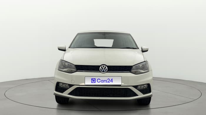 2017 Volkswagen Polo HIGHLINE1.2L, Petrol, Manual, 1,21,096 km, Front