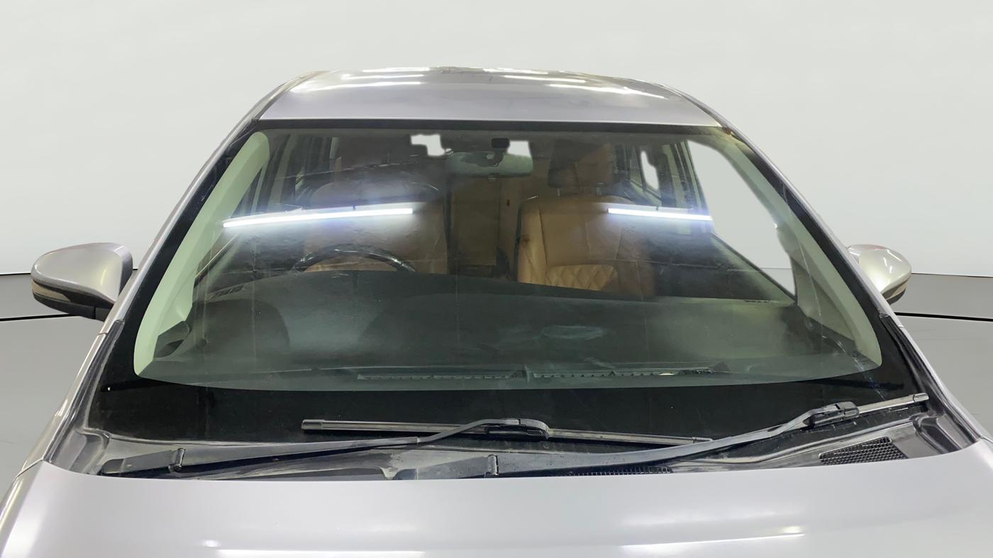 2021 Toyota Innova Crysta 2.4 VX 8 STR, Diesel, Manual, 74,132 km, Front Windshield