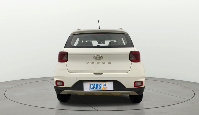 2020 Hyundai VENUE S 1.2, Petrol, Manual, 68,014 km, Back/Rear