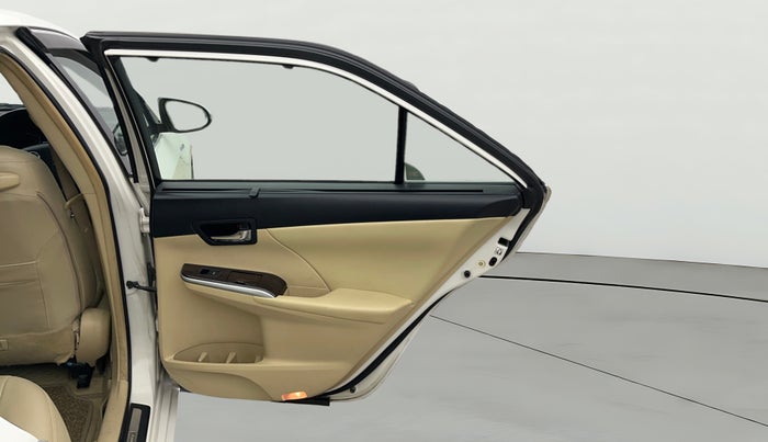 2016 Toyota Camry HYBRID, Hybrid, Automatic, 67,776 km, RHS Rear Door