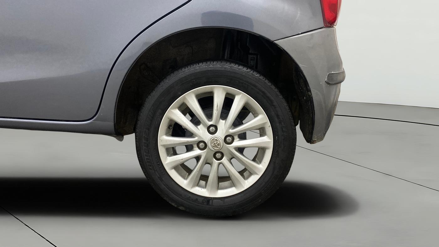2015 Toyota Etios Liva VX, Petrol, Manual, 59,522 km, Left Rear Wheel
