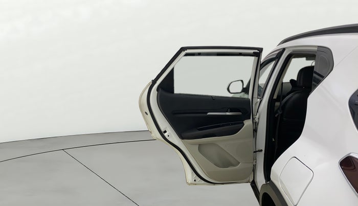 2023 KIA SONET HTX 1.5D IMT, Diesel, Manual, 16,225 km, LHS Rear Door