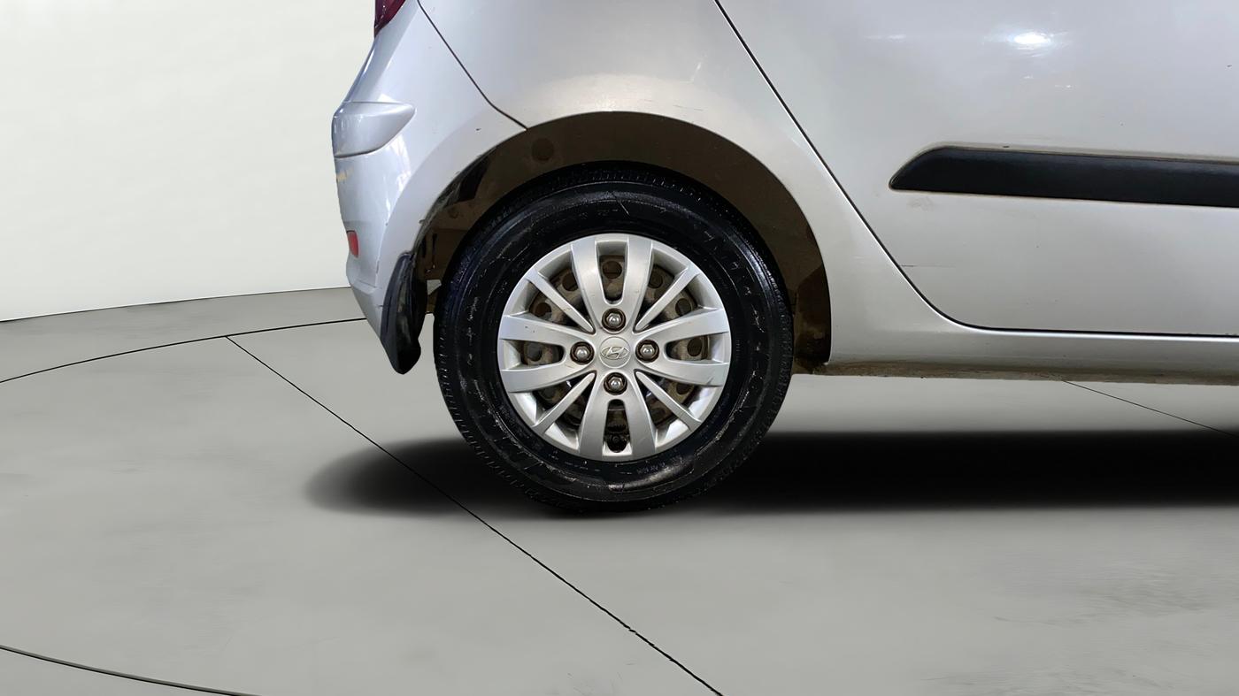 2015 Hyundai i10 SPORTZ 1.1, Petrol, Manual, 28,145 km, Right Rear Wheel