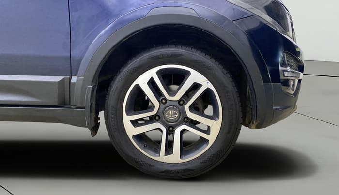 2018 Tata Hexa XTA 4X2 7 STR, Diesel, Automatic, 83,354 km, Right Front Wheel