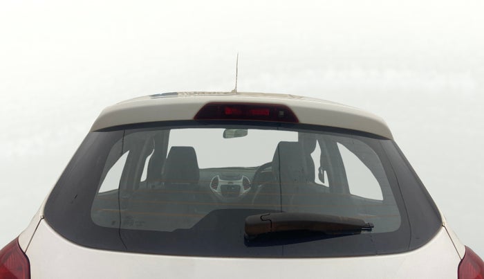 2016 Ford New Figo TITANIUM 1.2 PETROL MT, Petrol, Manual, 96,685 km, Rear Windshield