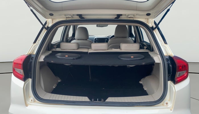 2019 Mahindra XUV300 W8 (O) 1.5 DIESEL AMT, Diesel, Automatic, 1,23,093 km, Boot Open Zoomed View