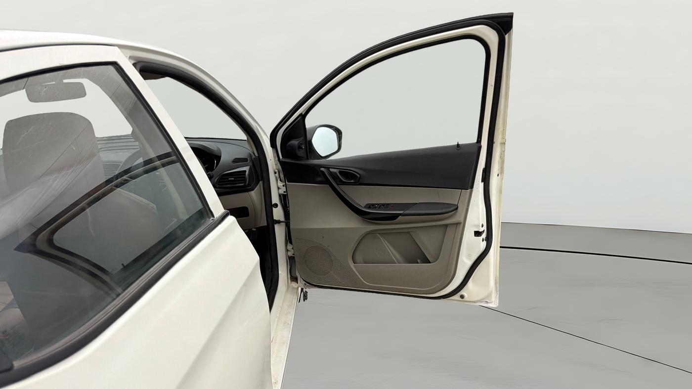 2019 Tata Tiago XZ PETROL, Petrol, Manual, 96,977 km, RHS Front Door