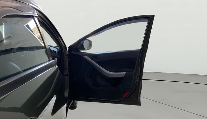 2021 Tata NEXON XMA SUNROOF PETROL, Petrol, Automatic, 53,700 km, RHS Front Door