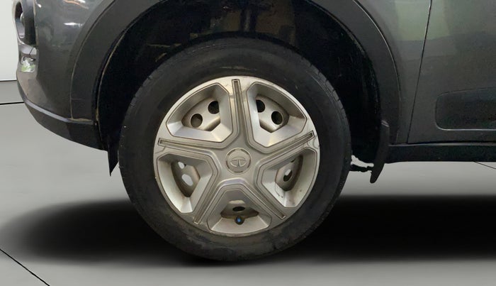 2022 Tata NEXON XE PETROL, CNG, Manual, 35,790 km, Left Front Wheel