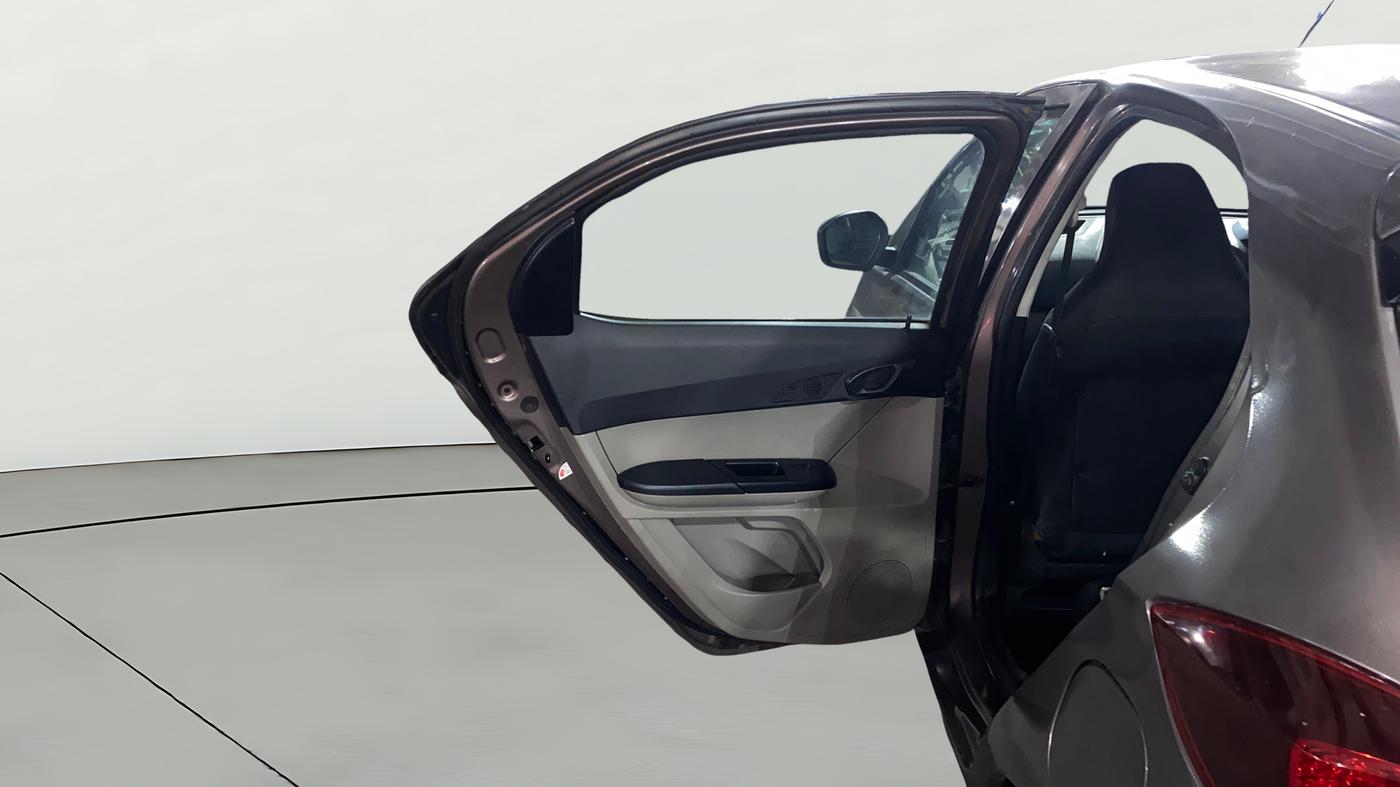 2018 Tata Tiago XT PETROL, Petrol, Manual, 61,983 km, LHS Rear Door