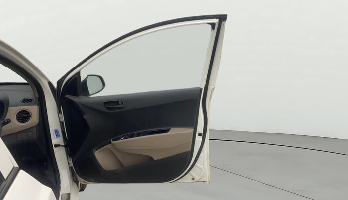 2017 Hyundai Grand i10 MAGNA AT 1.2 KAPPA VTVT, Petrol, Automatic, 17,014 km, RHS Front Door