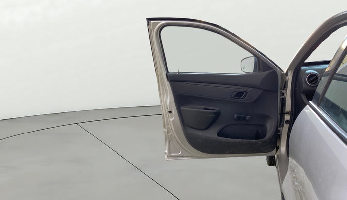 2017 Renault Kwid RXL, Petrol, Manual, 63,538 km, LHS Front Door