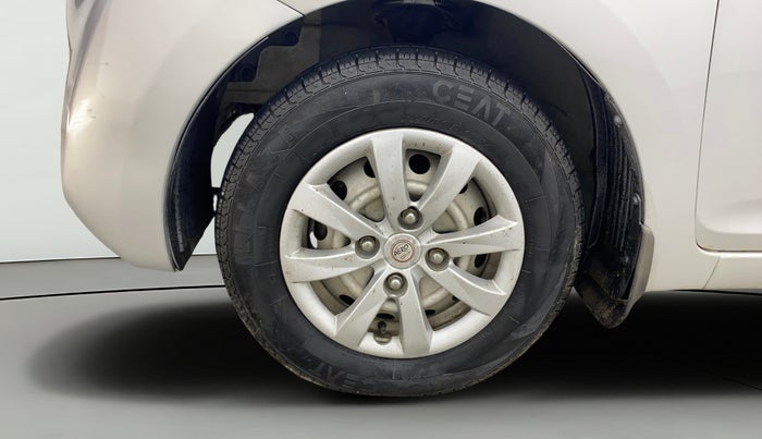 2017 Hyundai Eon ERA +, Petrol, Manual, 27,680 km, Left Front Wheel