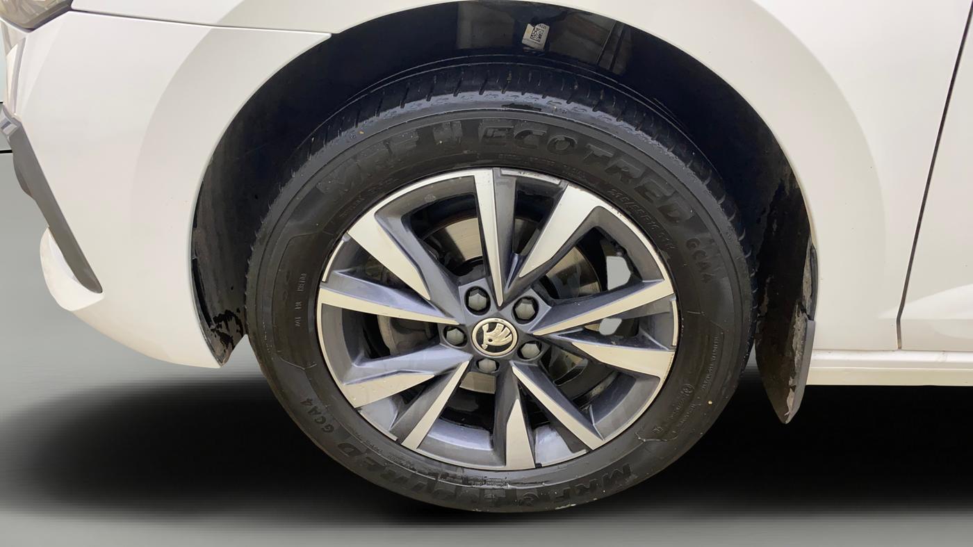 2024 Skoda SLAVIA STYLE 1.0L TSI AT, Petrol, Automatic, 26,163 km, Left Front Wheel