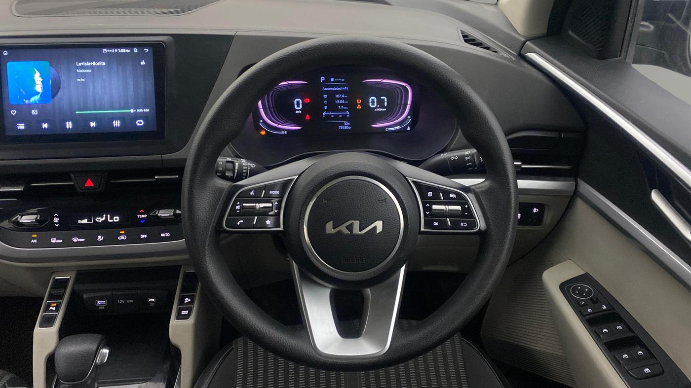 2022 KIA CARENS PRESTIGE PLUS 1.4 PETROL DCT 7 STR, Petrol, Automatic, 73,096 km, Steering Wheel Close Up
