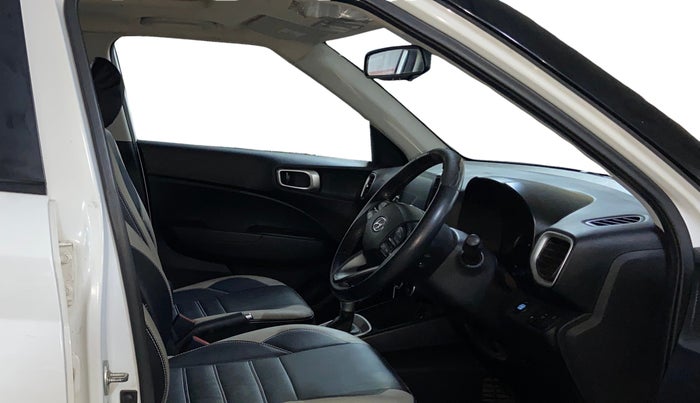 2019 Hyundai VENUE SX PLUS 1.0 TURBO DCT, Petrol, Automatic, 65,357 km, Right Side Front Door Cabin