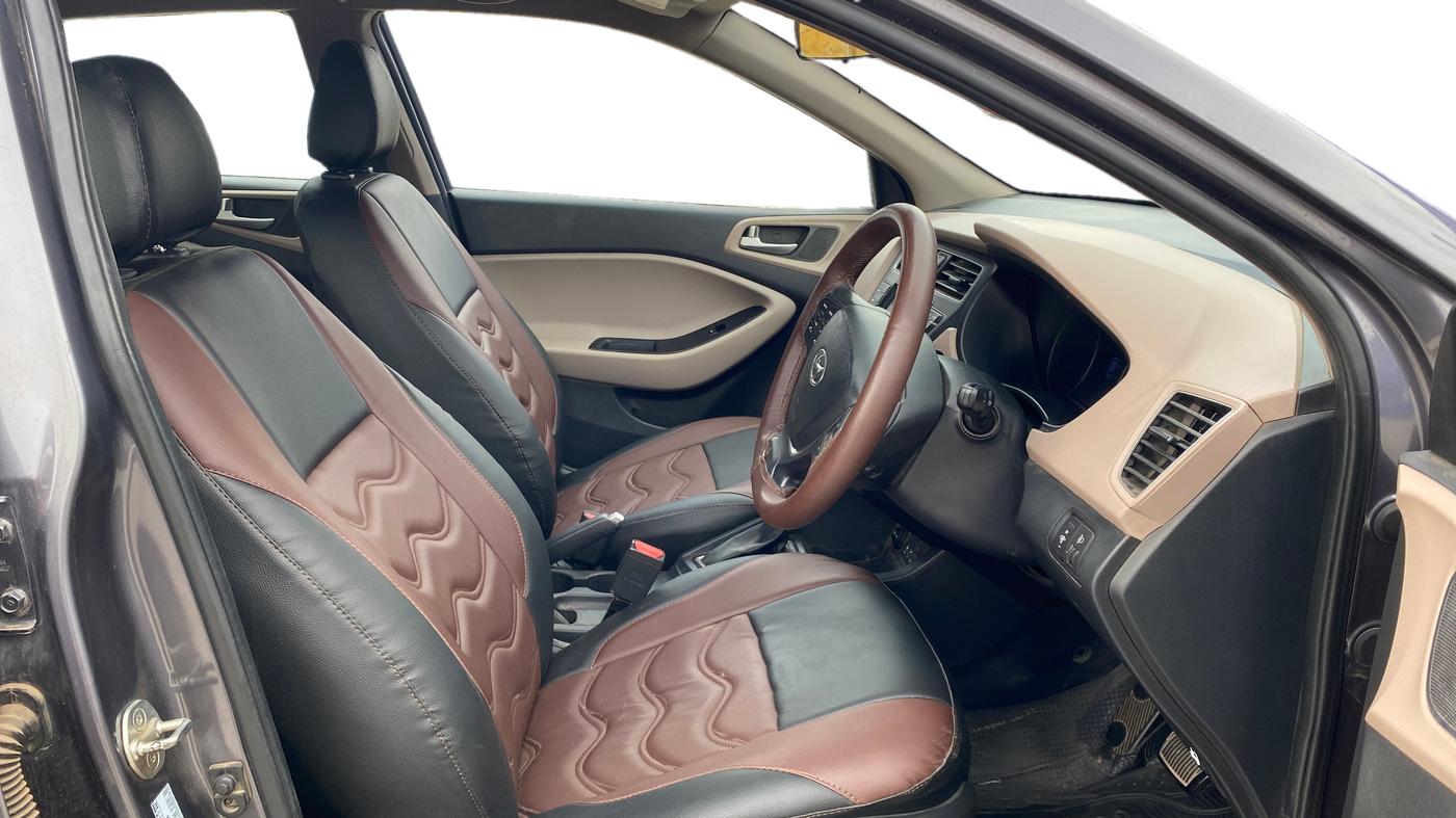 2019 Hyundai Elite i20 ASTA (O) CVT, Petrol, Automatic, 57,689 km, Right Side Front Door Cabin
