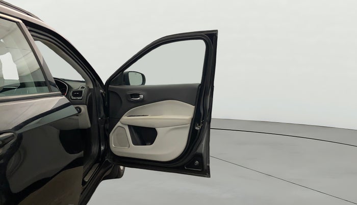 2017 Jeep Compass LIMITED 1.4 PETROL AT, Petrol, Automatic, 52,287 km, RHS Front Door