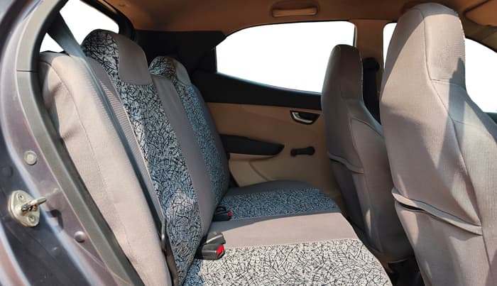 2014 Hyundai Eon SPORTZ, Petrol, Manual, 42,845 km, Right Side Rear Door Cabin