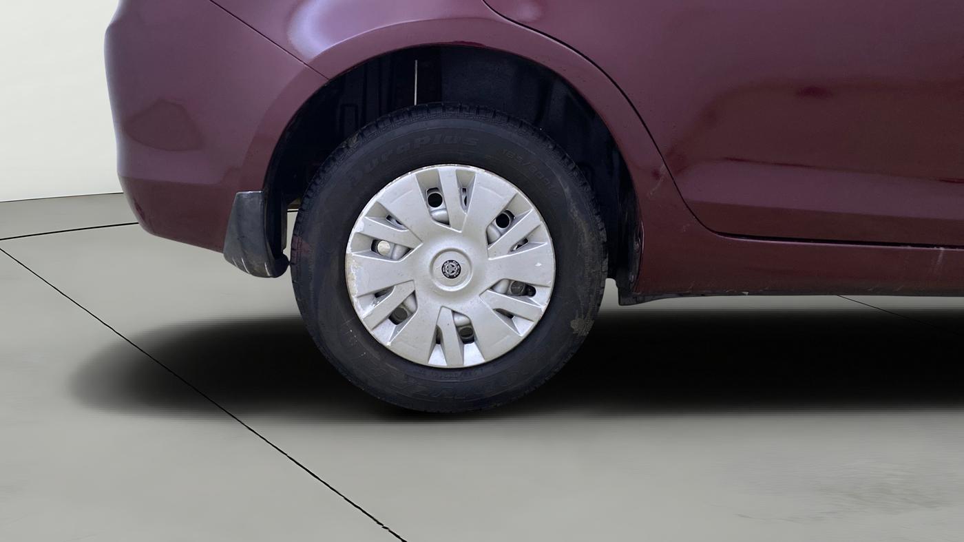 2016 Maruti Swift Dzire LXI, Petrol, Manual, 27,951 km, Right Rear Wheel