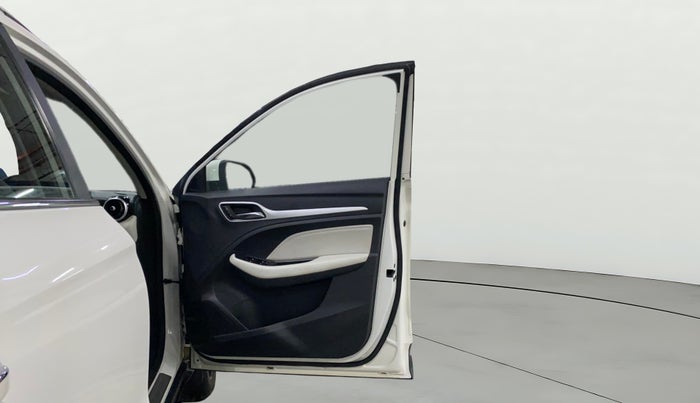 2023 MG ASTOR SHARP 1.5 CVT, Petrol, Automatic, 21,810 km, RHS Front Door