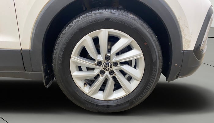 2022 Volkswagen TAIGUN HIGHLINE 1.0 TSI AT, Petrol, Automatic, 45,904 km, Right Front Wheel