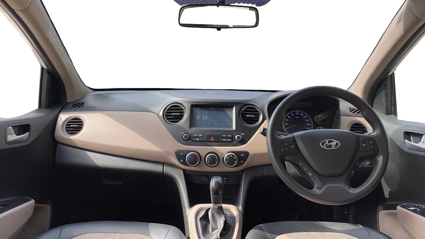 2019 Hyundai Grand i10 SPORTZ AT 1.2 KAPPA VTVT, Petrol, Automatic, 32,576 km, Dashboard