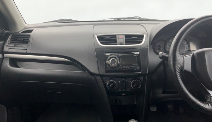 2017 Maruti Swift LXI (O), Petrol, Manual, 62,149 km, Air Conditioner