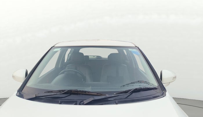 2013 Maruti Swift VXI, Petrol, Manual, 30,265 km, Front Windshield
