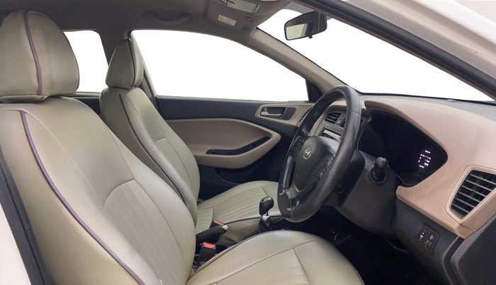 2016 Hyundai Elite i20 ASTA 1.2 (O), Petrol, Manual, 99,087 km, Right Side Front Door Cabin