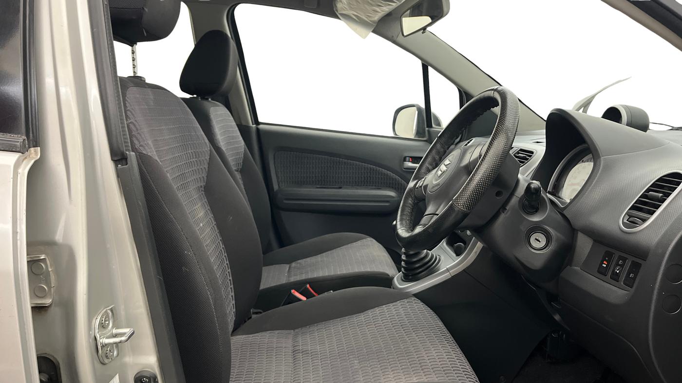 2013 Maruti Ritz ZXI, Petrol, Manual, 27,094 km, Right Side Front Door Cabin