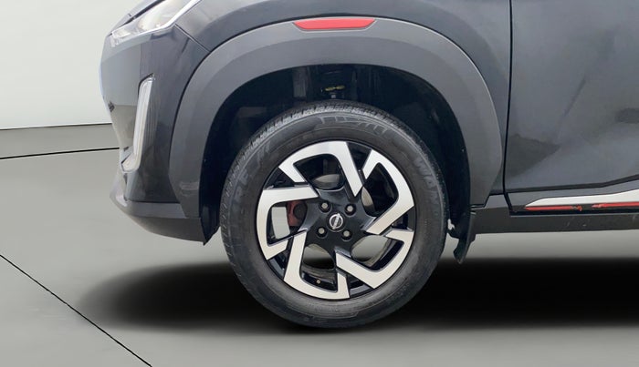 2023 Nissan MAGNITE XV RED EDITION, Petrol, Manual, 12,568 km, Left Front Wheel