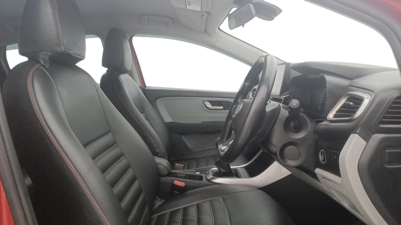 2020 Tata ALTROZ XZ PETROL, Petrol, Manual, 47,750 km, Right Side Front Door Cabin
