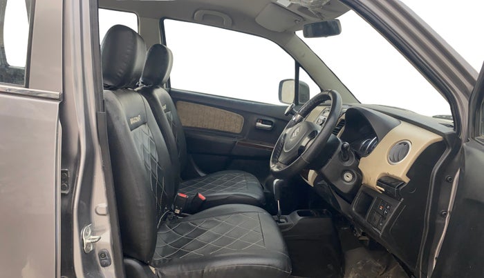 2017 Maruti Wagon R 1.0 VXI AMT, Petrol, Automatic, 78,443 km, Right Side Front Door Cabin