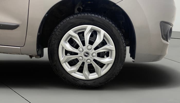 2017 Maruti Wagon R 1.0 VXI, Petrol, Manual, 72,095 km, Right Front Wheel