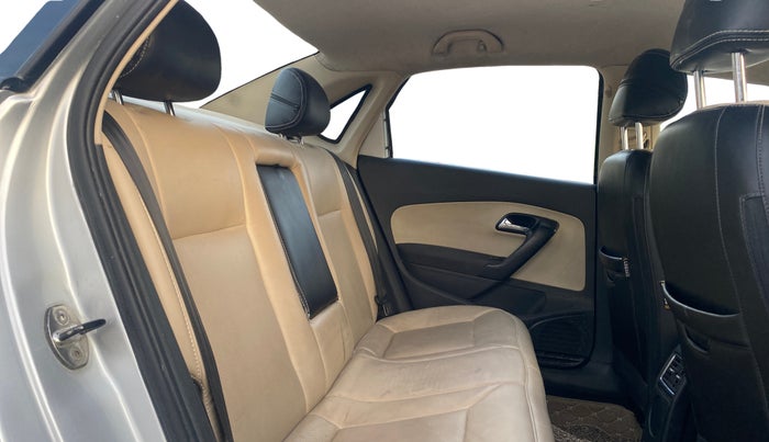 2018 Skoda Rapid AMBITION 1.6 MPI MT, Petrol, Manual, 81,480 km, Right Side Rear Door Cabin